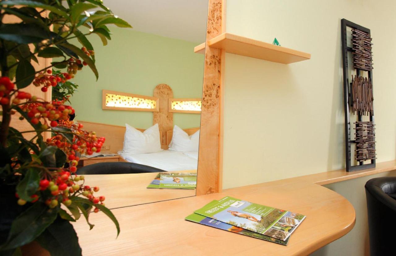 Hotel Boehmerwaldhof Ulrichsberg Szoba fotó